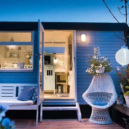 The Blue Cabin * Huizen